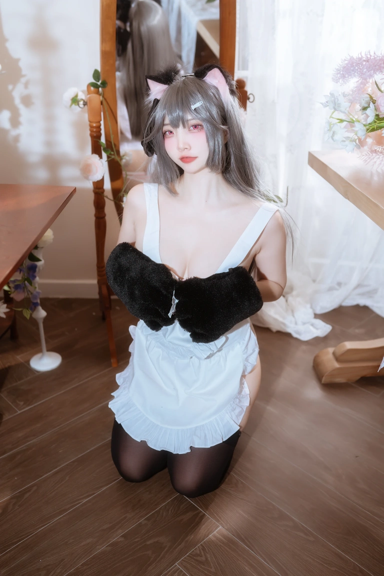 二佐Nisa《碧蓝航线 水星纪念 围裙》主题写真：41张全套美图