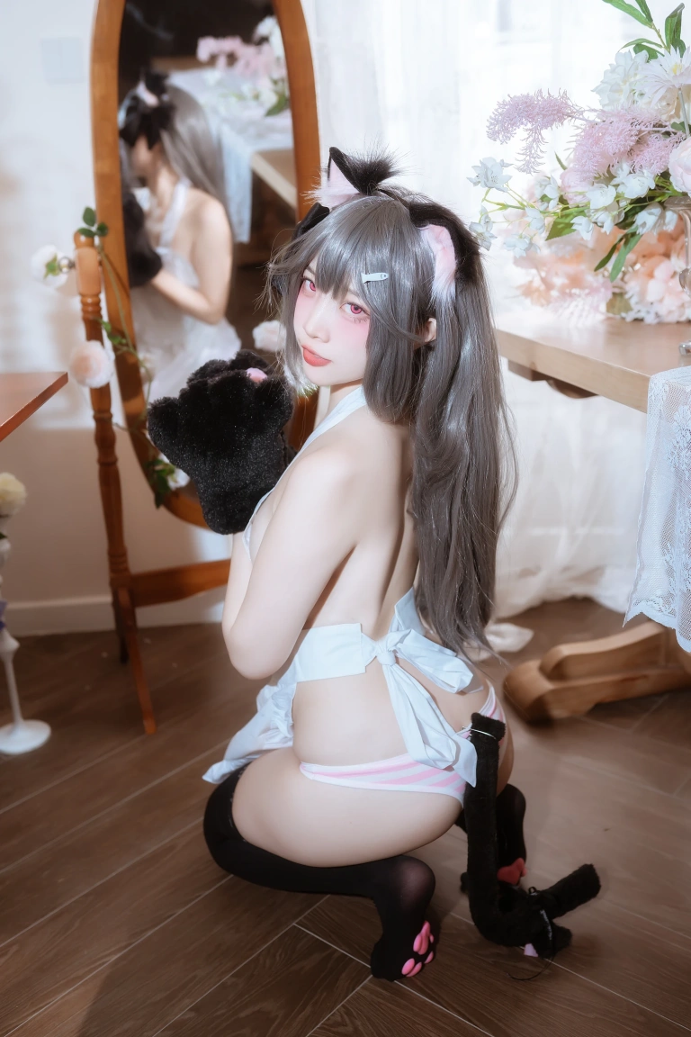 二佐Nisa《碧蓝航线 水星纪念 围裙》主题写真：41张全套美图