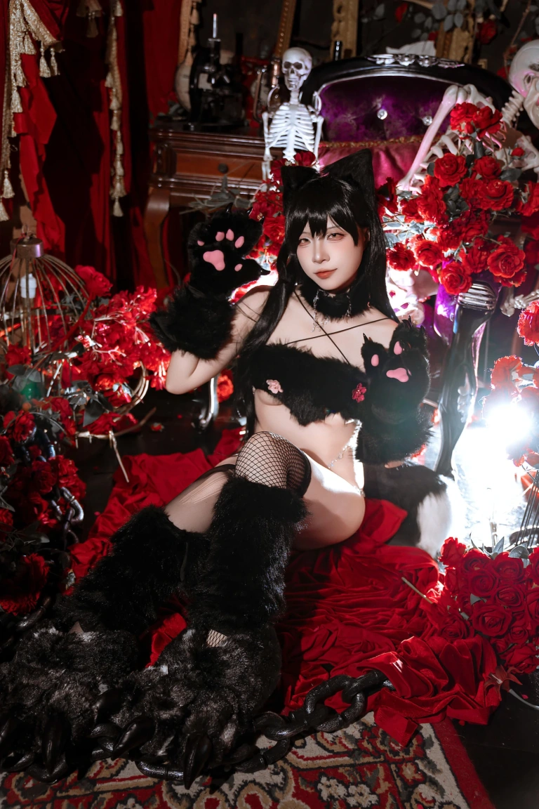 二佐Nisa《碧蓝航线 爱宕万圣节》主题写真：28张全套美图