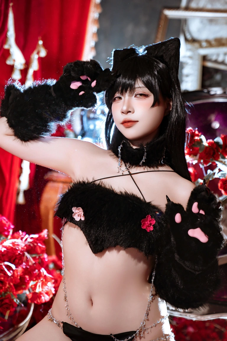 二佐Nisa《碧蓝航线 爱宕万圣节》主题写真：28张全套美图