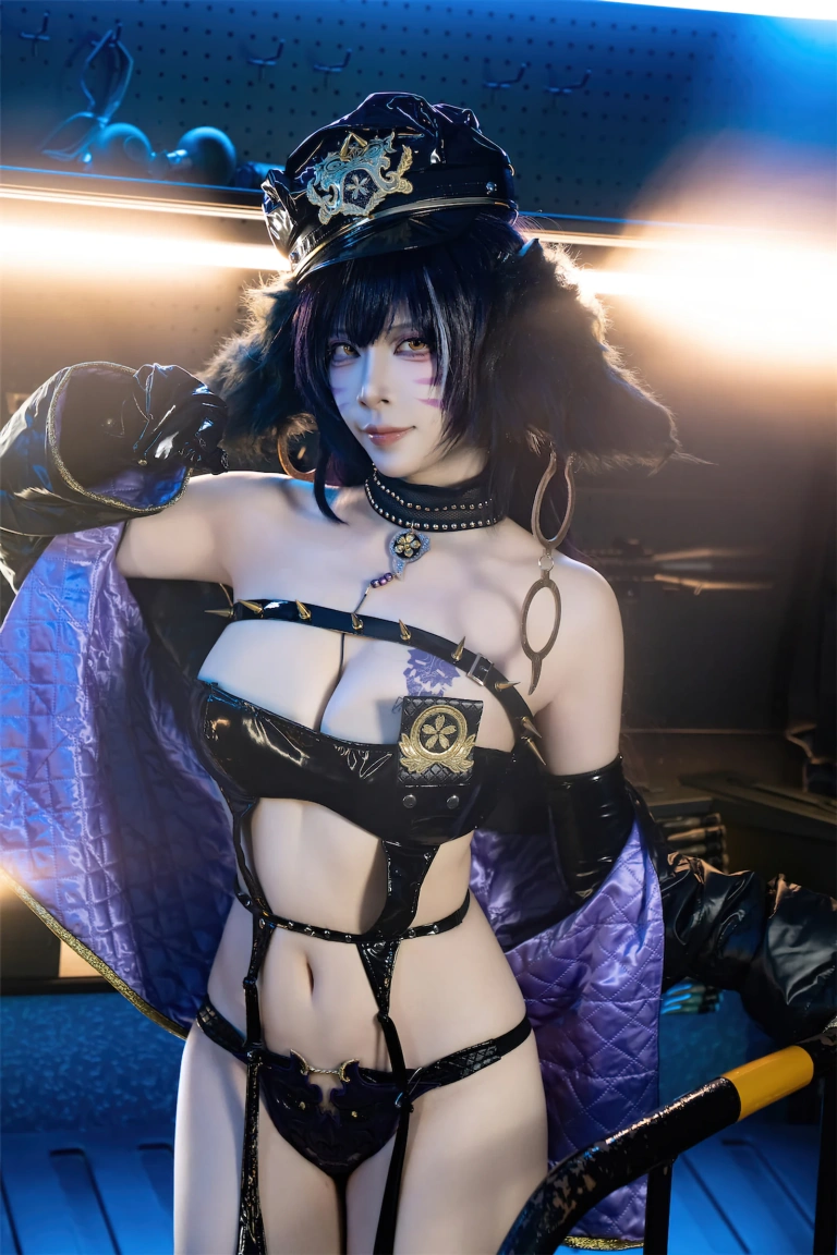 二佐Nisa《碧蓝航线 武藏 女警》主题写真：25张全套美图