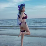 二佐Nisa《碧蓝航线 柴郡泳装》主题写真：30张全套美图