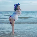 二佐Nisa《碧蓝航线 柴郡泳装》主题写真：30张全套美图