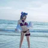 二佐Nisa《碧蓝航线 柴郡泳装》主题写真：30张全套美图