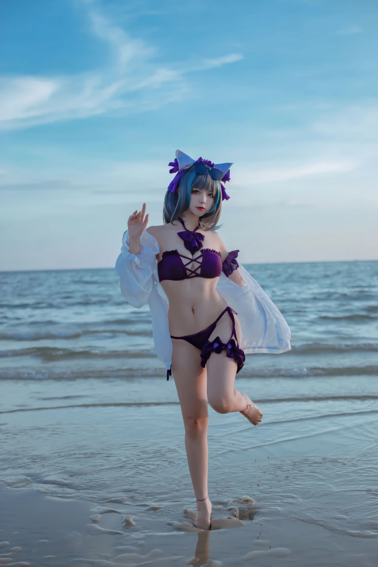 二佐Nisa《碧蓝航线 柴郡泳装》主题写真：30张全套美图