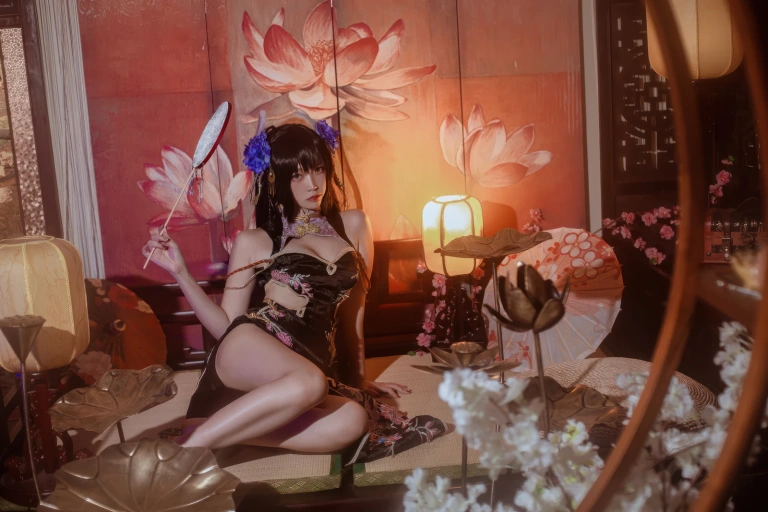 二佐Nisa《碧蓝航线 比叡鲟旗袍》主题写真：24张全套美图