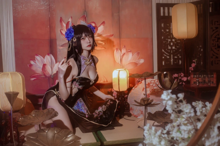 二佐Nisa《碧蓝航线 比叡鲟旗袍》主题写真：24张全套美图