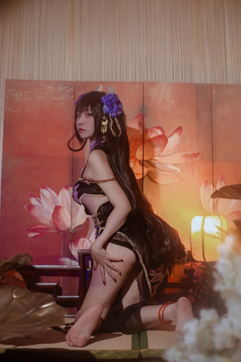 二佐Nisa《碧蓝航线 比叡鲟旗袍》主题写真：24张全套美图