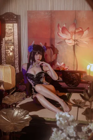 二佐Nisa《碧蓝航线 比叡鲟旗袍》主题写真：24张全套美图