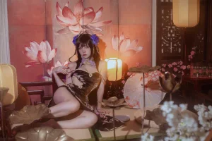 二佐Nisa《碧蓝航线 比叡鲟旗袍》主题写真：24张全套美图