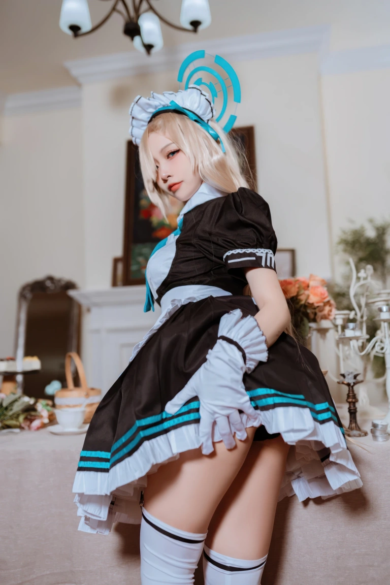 二佐Nisa《蔚蓝档案 明日奈女仆》主题写真：30张全套美图