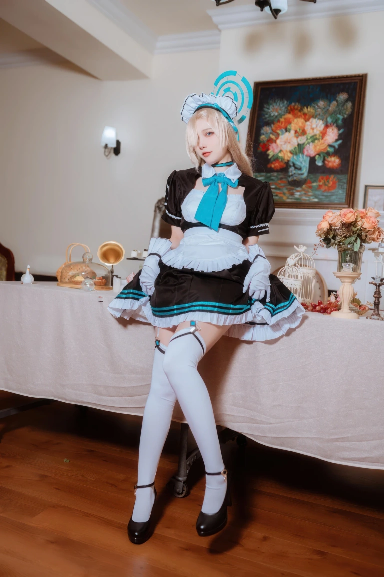 二佐Nisa《蔚蓝档案 明日奈女仆》主题写真：30张全套美图