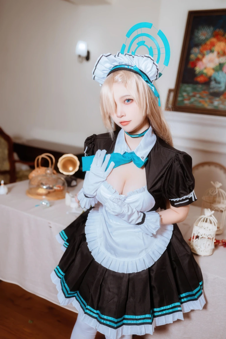 二佐Nisa《蔚蓝档案 明日奈女仆》主题写真：30张全套美图