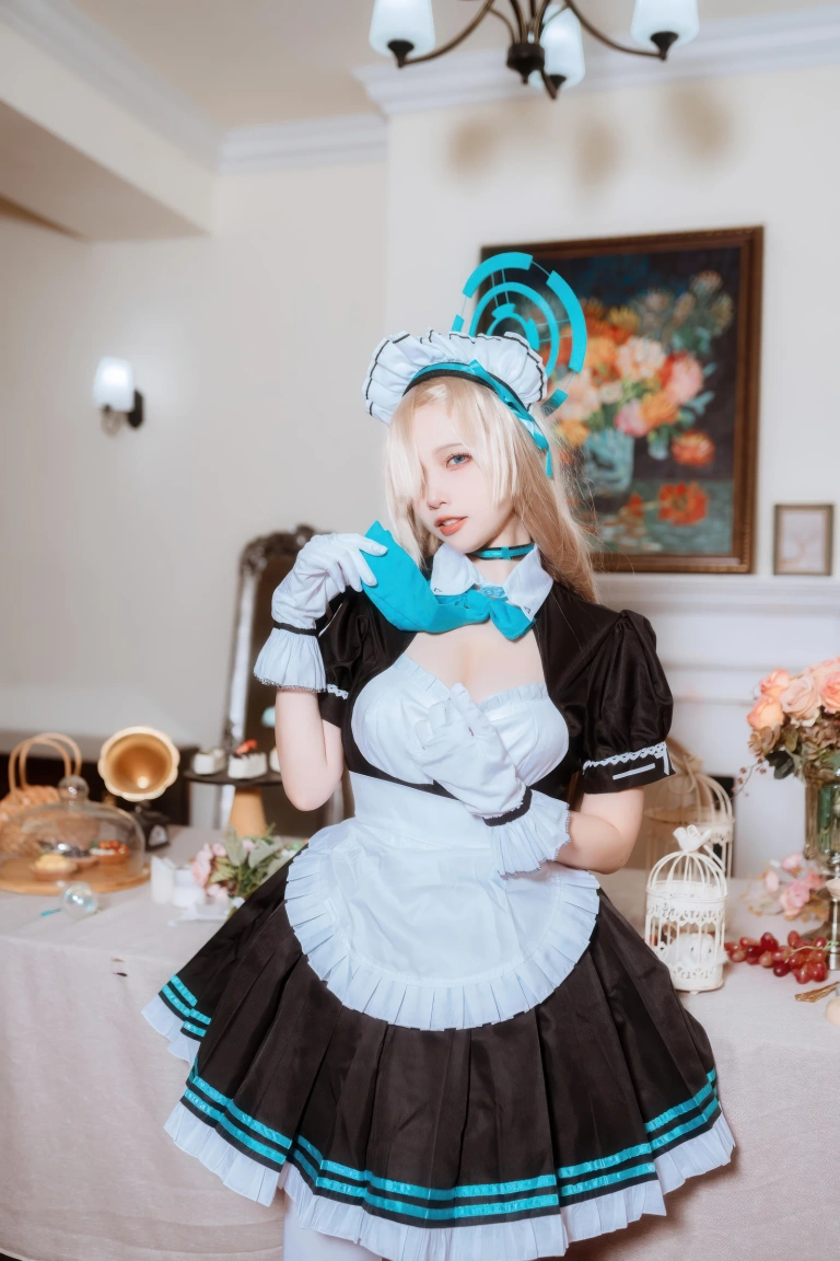 二佐Nisa《蔚蓝档案 明日奈女仆》主题写真：30张全套美图