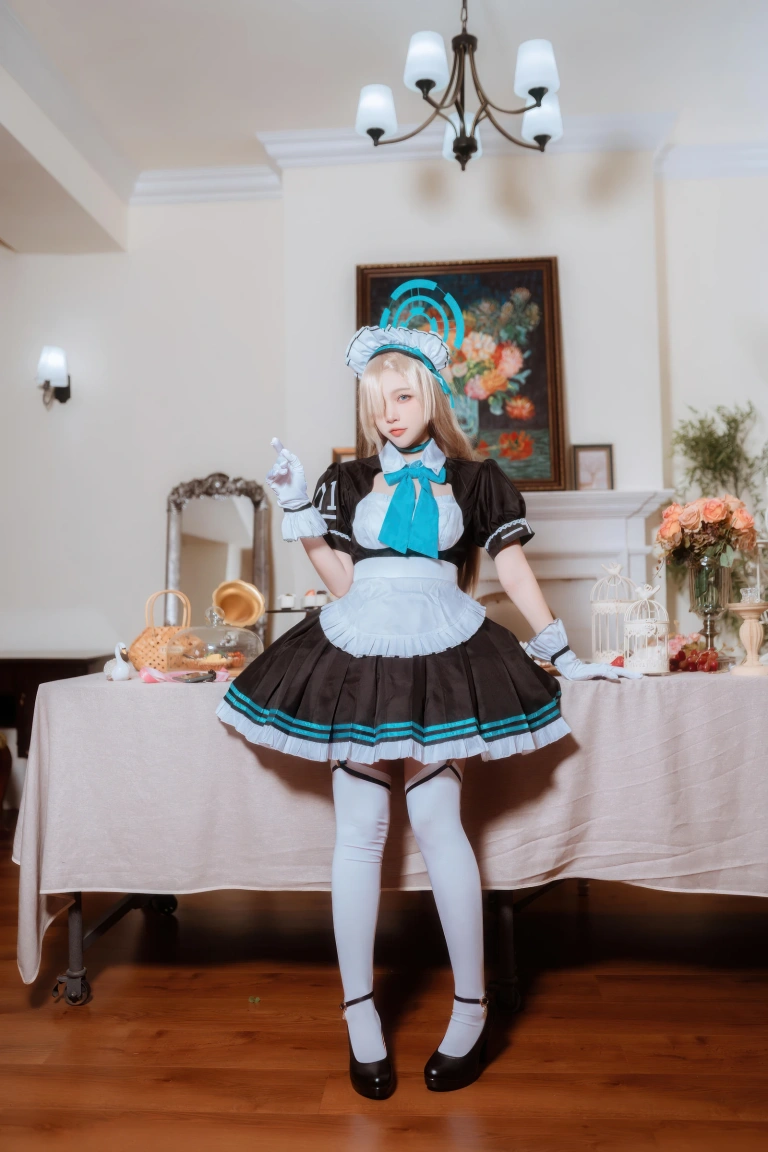 二佐Nisa《蔚蓝档案 明日奈女仆》主题写真：30张全套美图