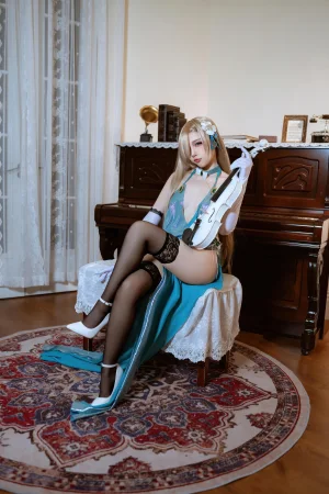 二佐Nisa《蔚蓝档案 明日奈礼服》主题写真：28张全套美图