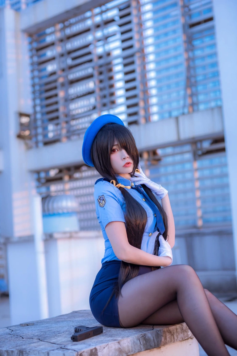 二佐Nisa《约会大作战 狂三 女警》主题写真：28张全套美图