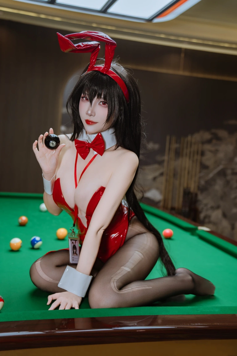 二佐Nisa《碧蓝航线 大凤桌球兔女郎》主题写真：31张全套美图
