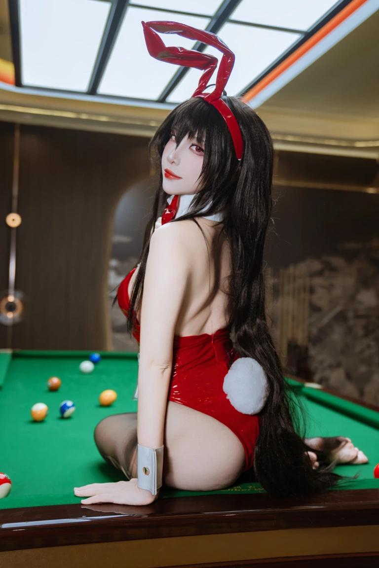 二佐Nisa《碧蓝航线 大凤桌球兔女郎》主题写真：31张全套美图