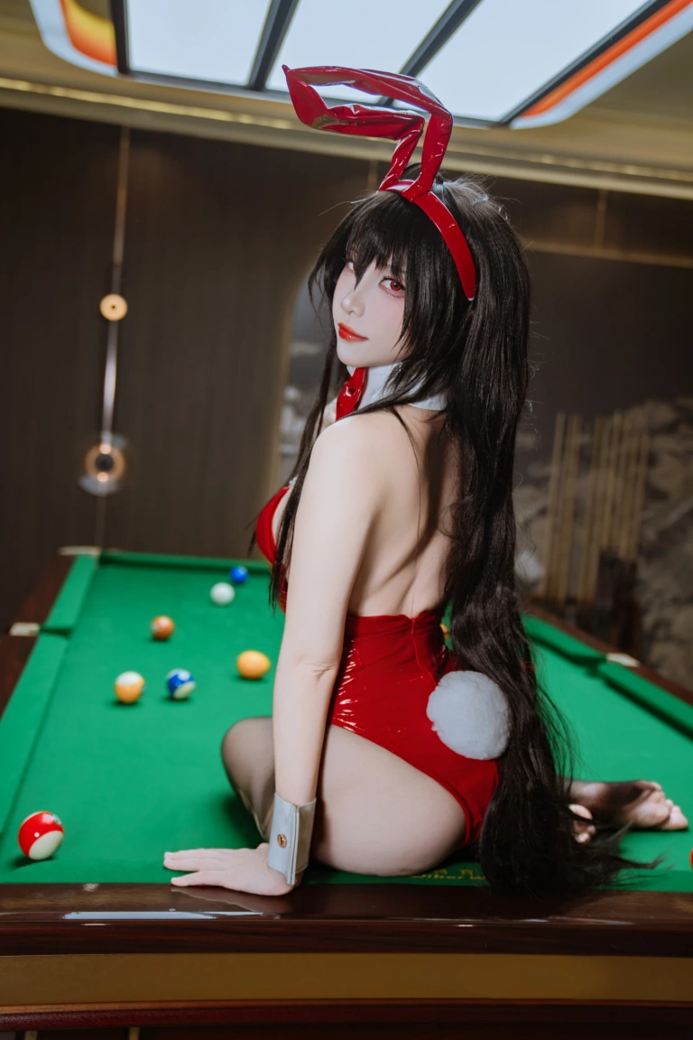 二佐Nisa《碧蓝航线 大凤桌球兔女郎》主题写真：31张全套美图