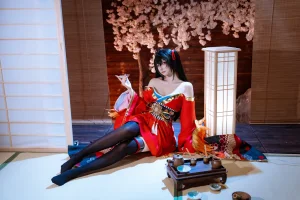 二佐Nisa《碧蓝航线 大凤 原皮》主题写真：35张全套美图