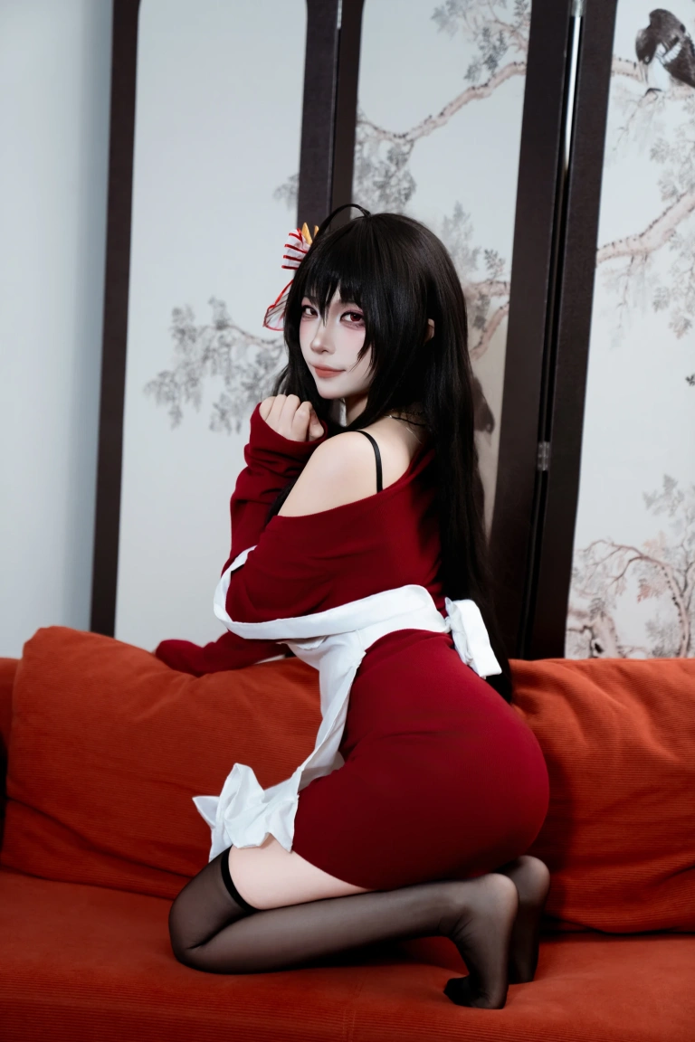 二佐Nisa《碧蓝航线 大凤 居家服》主题写真：31张全套美图