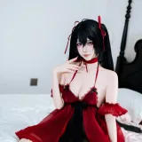 二佐Nisa《碧蓝航线 大凤 睡衣》主题写真：28张全套美图