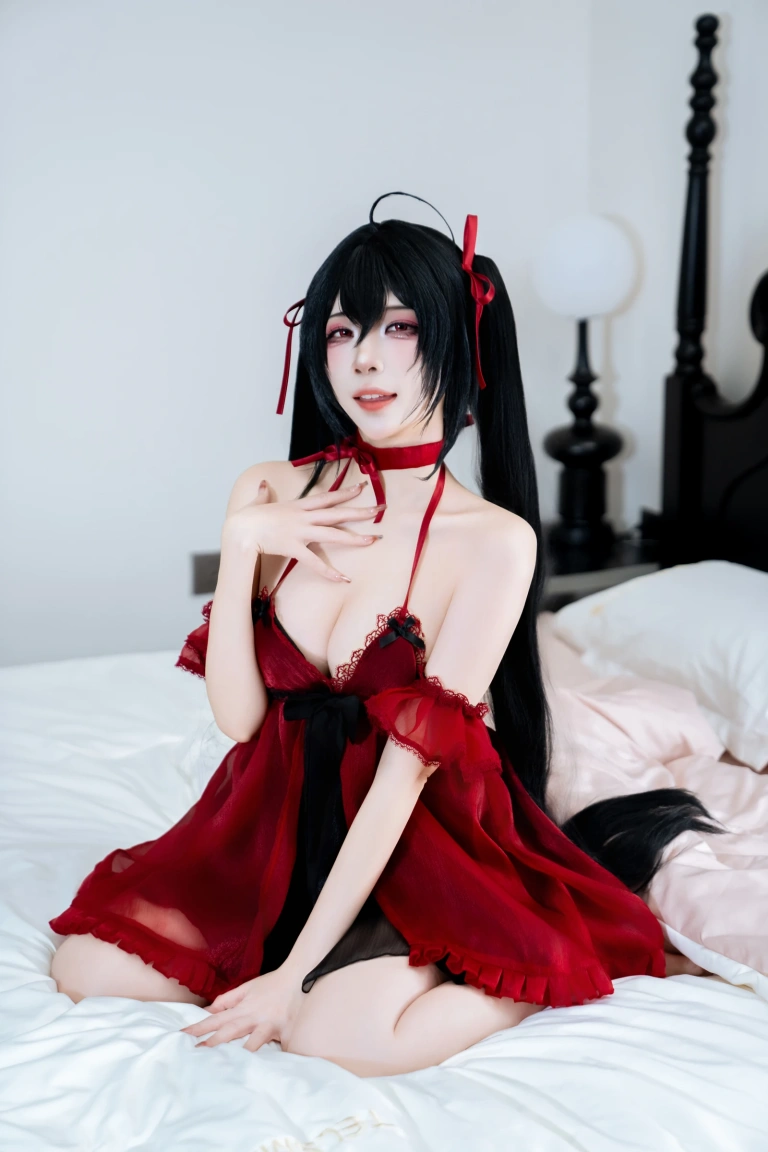二佐Nisa《碧蓝航线 大凤 睡衣》主题写真：28张全套美图