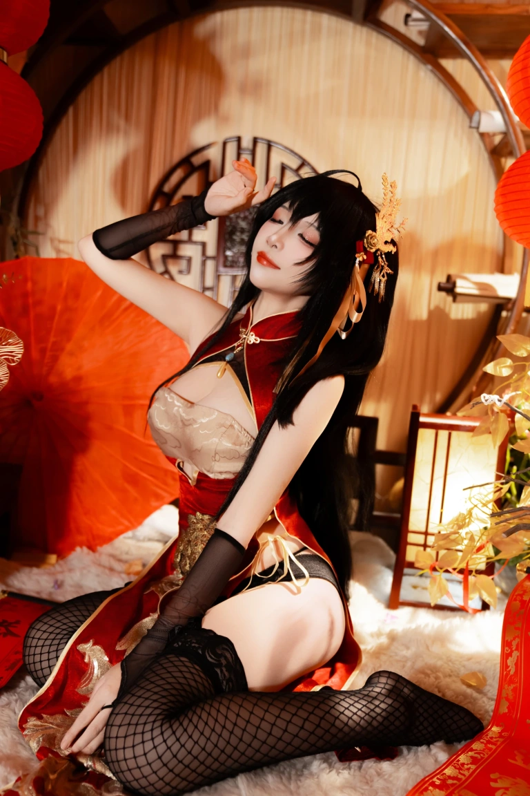 二佐Nisa《碧蓝航线 大凤 旗袍》主题写真：38张全套美图