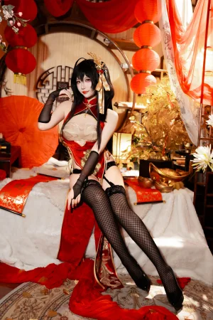 二佐Nisa《碧蓝航线 大凤 旗袍》主题写真：38张全套美图