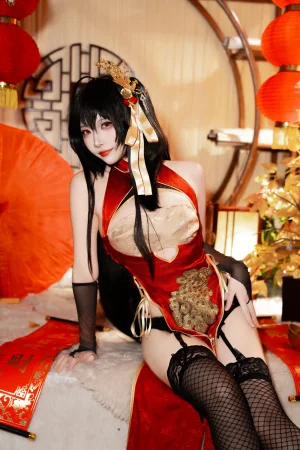 二佐Nisa《碧蓝航线 大凤 旗袍》主题写真：38张全套美图
