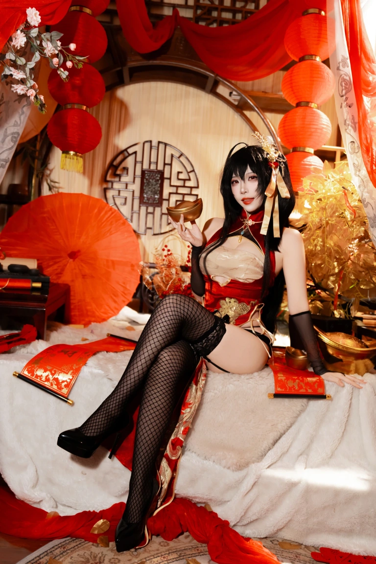二佐Nisa《碧蓝航线 大凤 旗袍》主题写真：38张全套美图