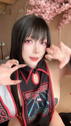 二佐Nisa《私房小僵尸》主题写真：30张全套美图