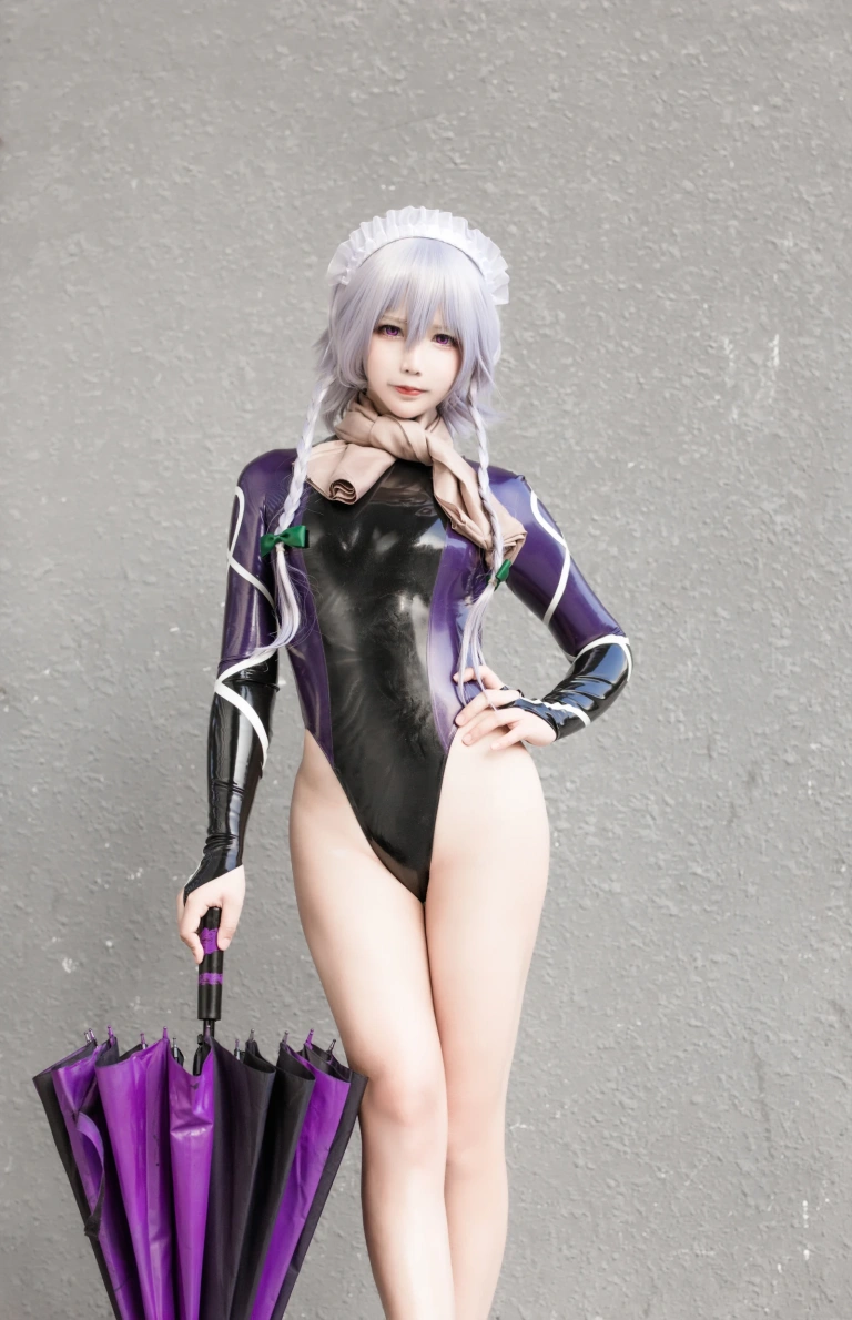 抱走莫子《胶衣》主题写真：11张全套美图