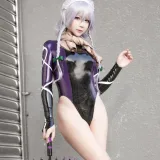 抱走莫子《胶衣》主题写真：11张全套美图