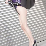 抱走莫子《胶衣》主题写真：11张全套美图