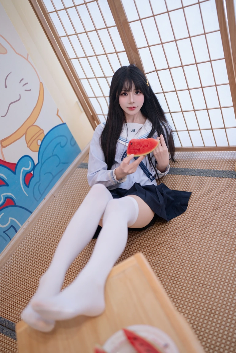 吃了个迟《夏日呓语》主题写真：162张全套美图