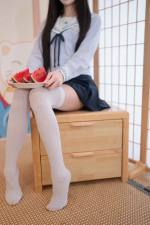 吃了个迟《夏日呓语》主题写真：162张全套美图