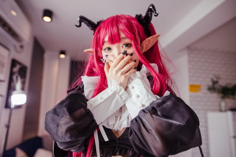 神沢永莉《梦魔利兹》主题写真：22张全套美图