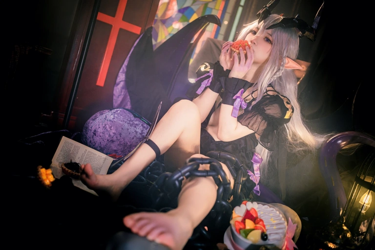 伊喵君《四叶草剧场 法芙娜》主题写真：27张全套美图