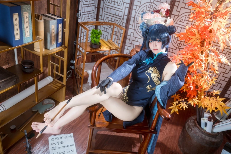 九柒喵《碧蓝档案 妃咲》主题写真：28张全套美图