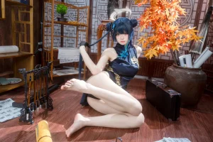 九柒喵《碧蓝档案 妃咲》主题写真：28张全套美图