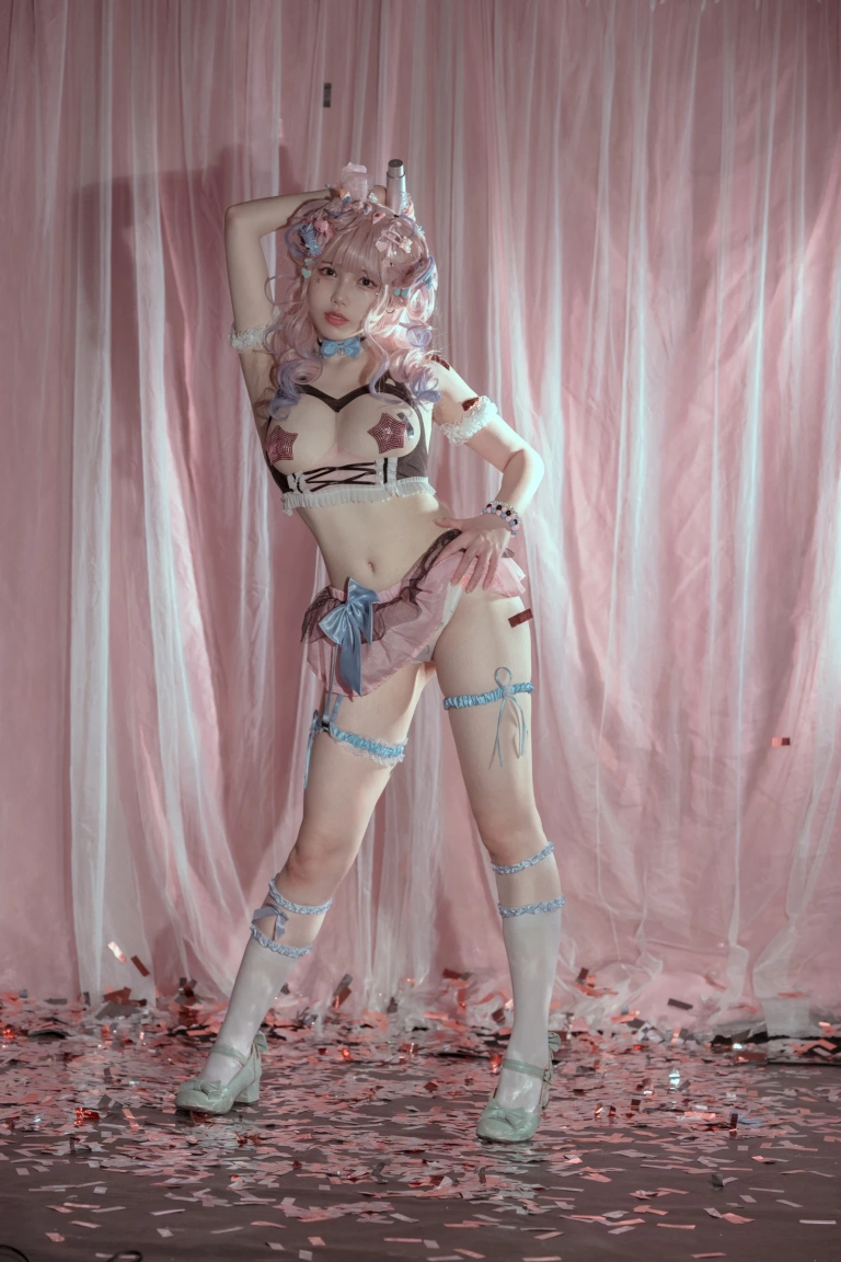 七月喵子《爱豆》主题写真：33张全套美图
