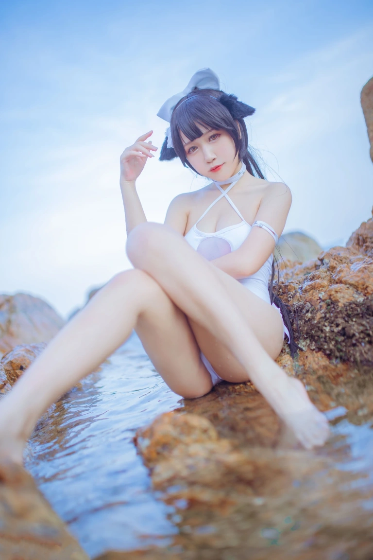 不呆猫&抖娘《獒犬海边泳装》主题写真：41张全套美图