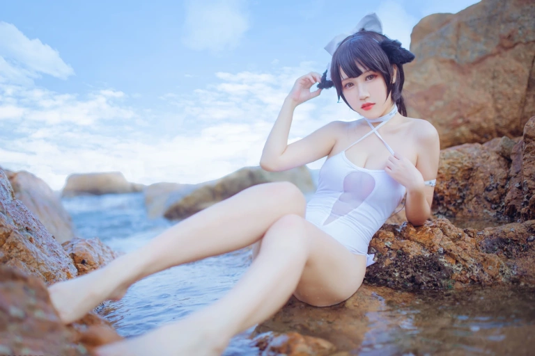 不呆猫&抖娘《獒犬海边泳装》主题写真：41张全套美图