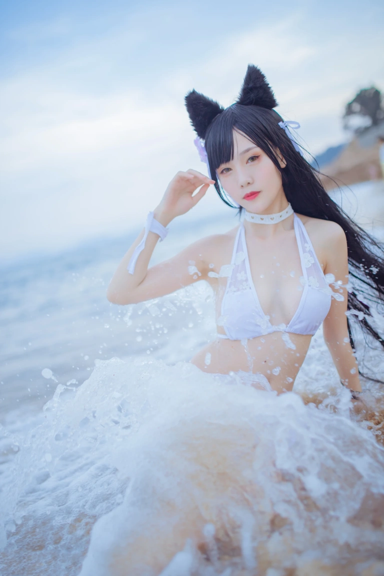 不呆猫&抖娘《獒犬海边泳装》主题写真：41张全套美图