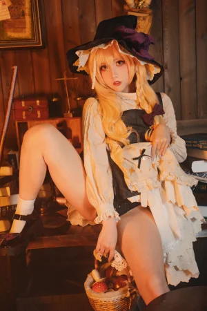 小和甜酒《魔理沙吃了蘑菇之后》主题写真：41张全套美图，含1个视频