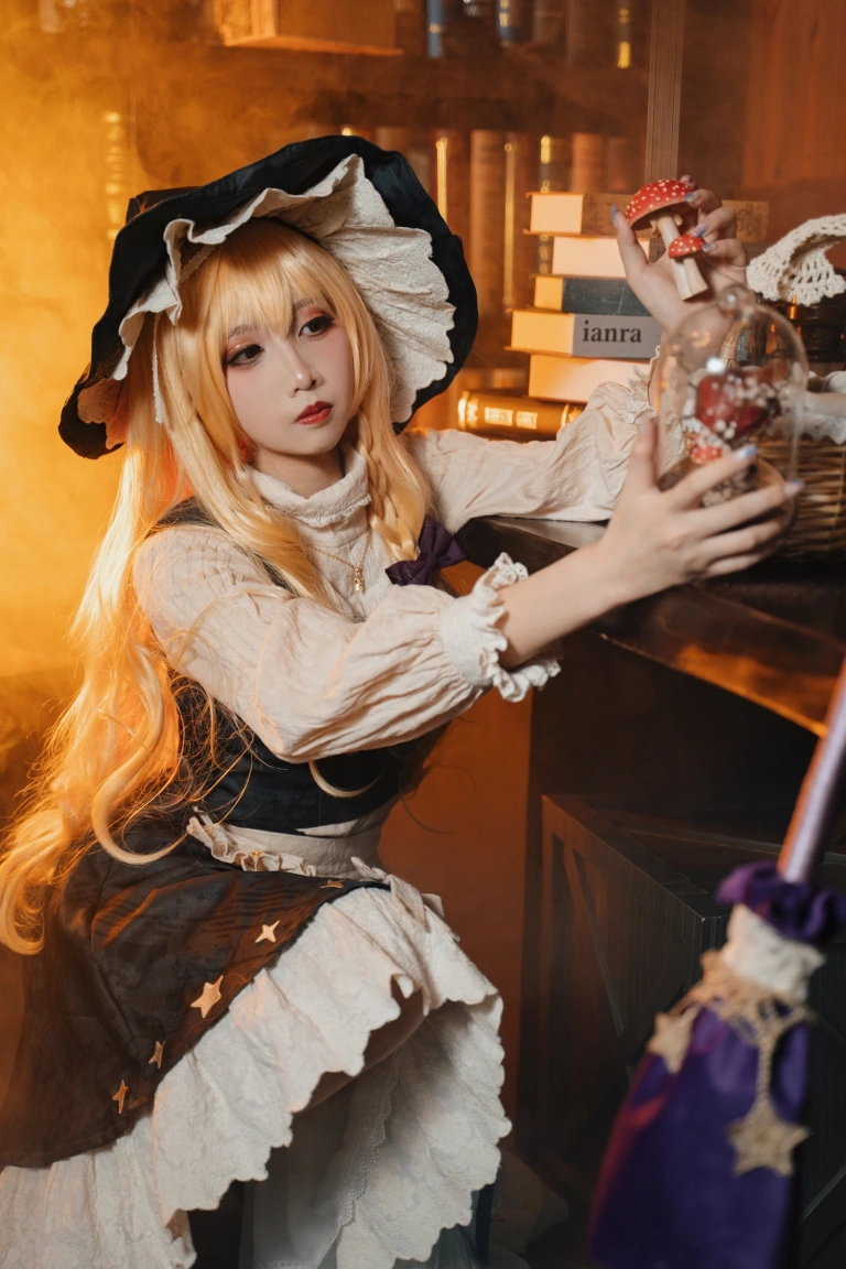 小和甜酒《魔理沙吃了蘑菇之后》主题写真：41张全套美图，含1个视频