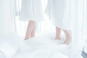 木棉棉《朝（白裙×白裙）（&桜桃喵）》主题写真：58张全套美图