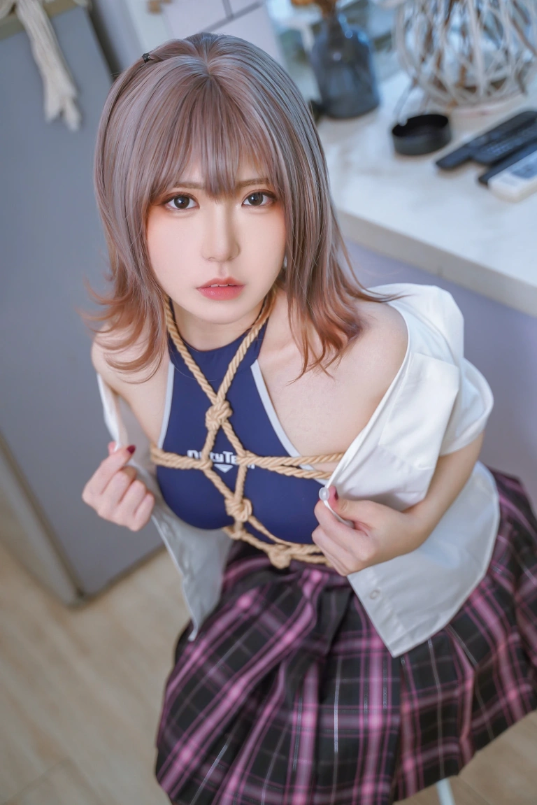 虎森森《危险关系》主题写真：60张全套美图